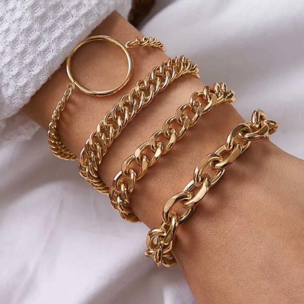 GOLD BRACELETS⭐️